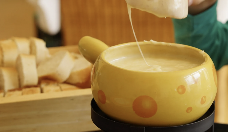 kaasfondue zwitsers recept
