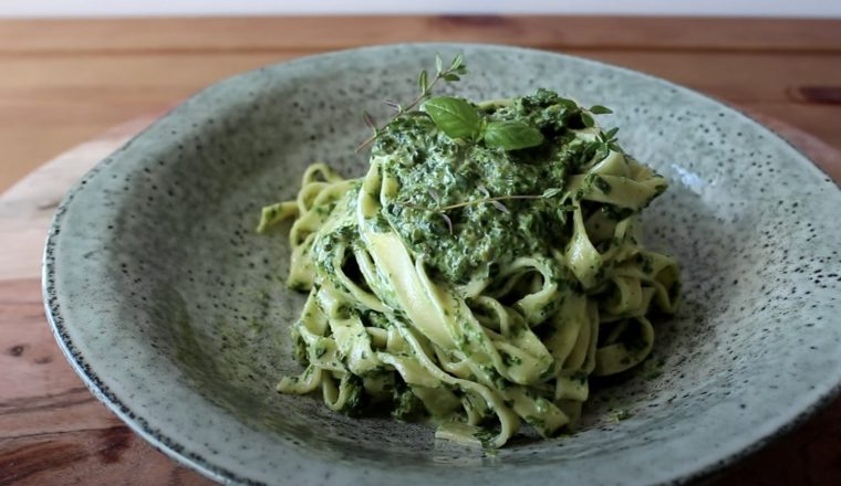 Pasta met spinazie, slagroom en roomkaas