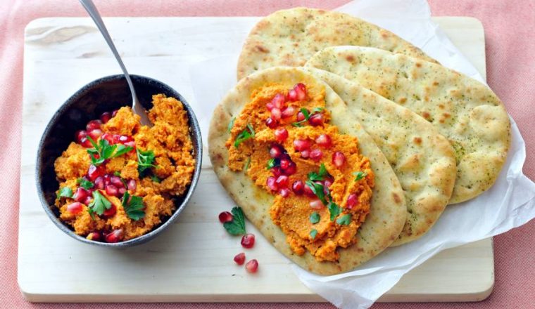 winterpeen-walnootspread op naanbrood