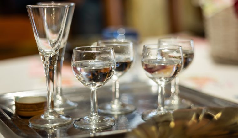 Wat is het verschil tussen horeca glaswerk en gewone glazen?