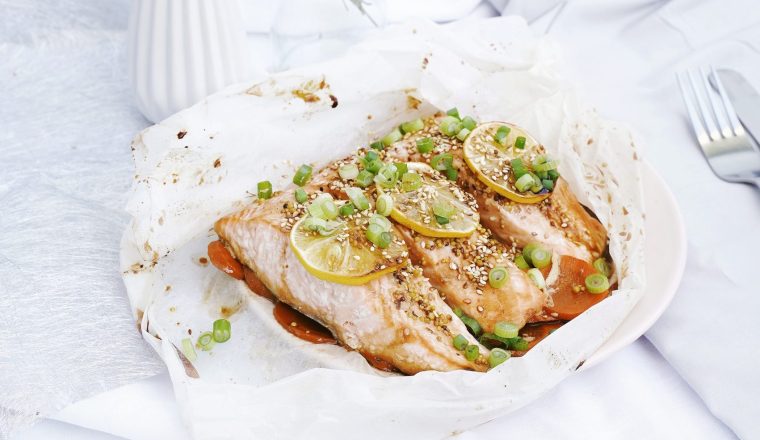Oosterse zalm en papillotte