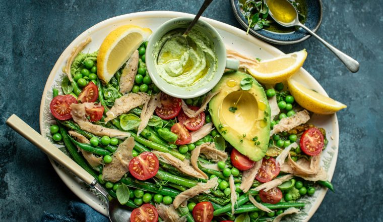 Frisse Sperziebonen Salade met Avocado en Kruidendressing